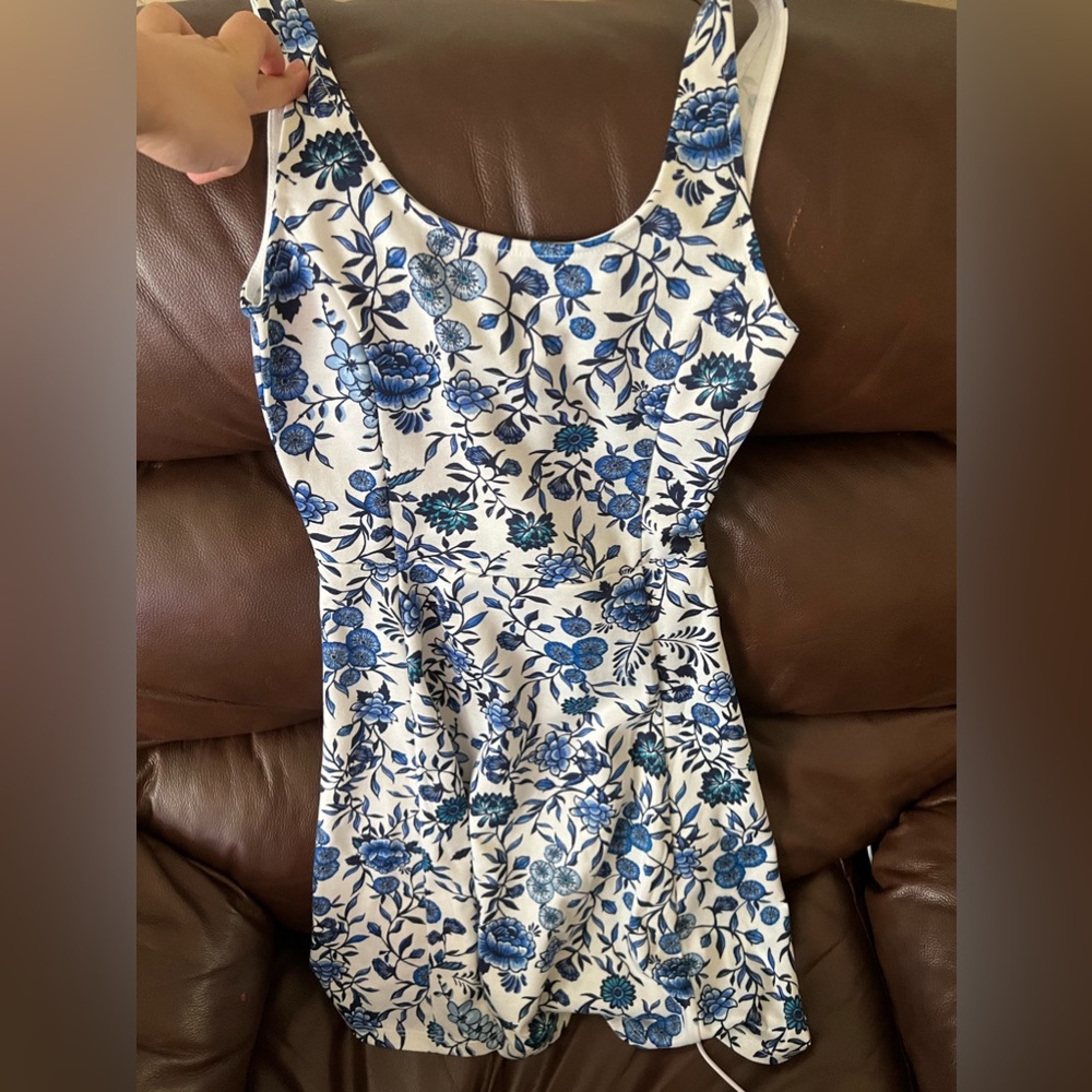 Blue/white floral casual dress